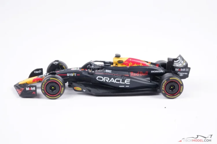 Red Bull RB20 - Max Verstappen (2024), Világbajnok, 1:43 BBurago
