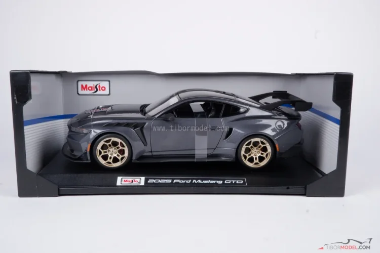 Ford Mustang GTD (2025) šedý, 1:18 Maisto