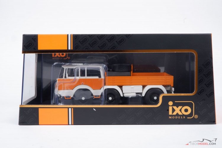 Tatra 813 6x6, 1:43 Ixo