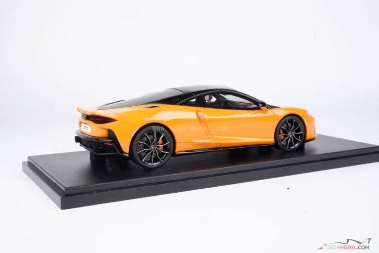 McLaren GTS (2025) oranžový, 1:18 GT Spirit