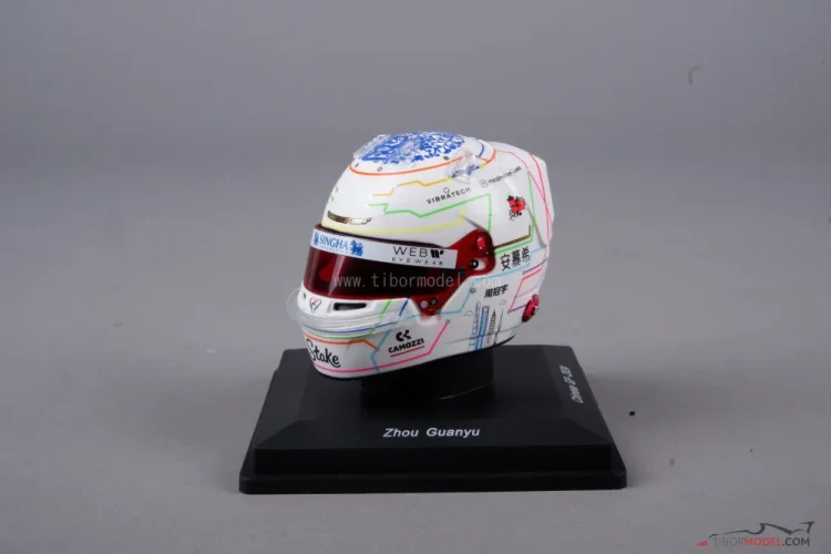 Zhou Guanyu 2024 VC Číny, Sauber prilba, 1:5 Spark