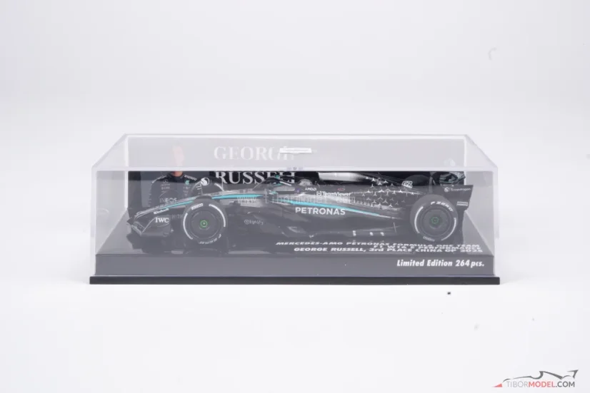 Mercedes W16 - George Russell (2025), 3. miesto VC Číny, 1:43 Minichamps