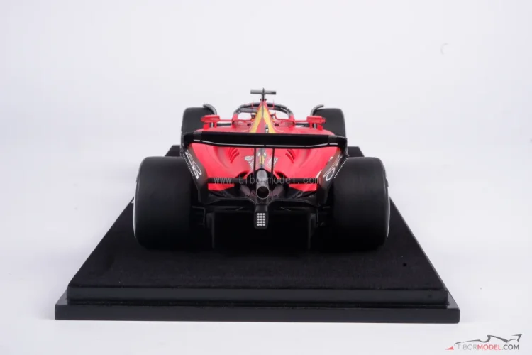 1:18 LOOKSMART FERRARI F1 Sf-23 #55 Bahrain Gp 2023 Sainz + Showcase LS18F1052 EUR 264,95