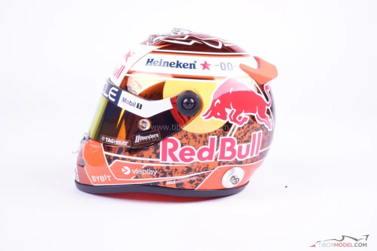 Max Verstappen 2024 oranžová mini helma, Red Bull, 1:2 Schuberth