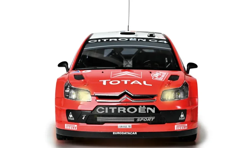 Citroen C4 WRC Sebastien Loeb Rally, stavebnica, 1:8 Ixo