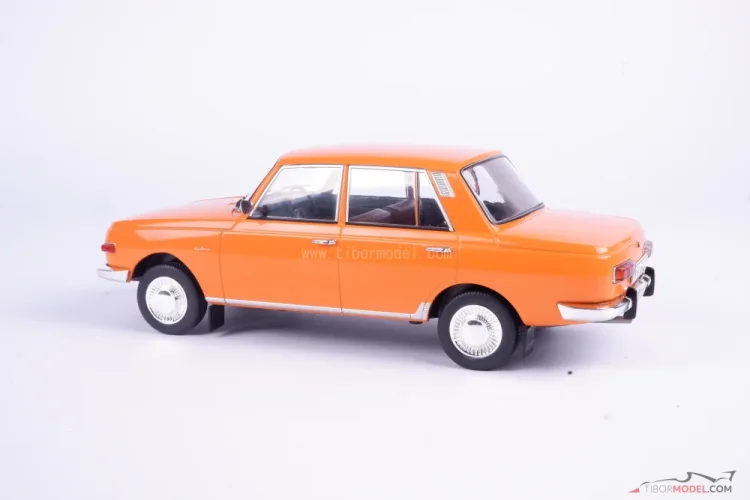 Wartburg 353 (1967) narancssárga, 1:18 MCG