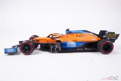 McLaren MCL35M - L. Norris (2021), Pole Position VC Ruska, 1:18 Minichamps