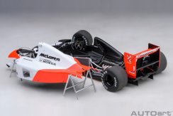 McLaren MP4/6 - Ayrton Senna (1991), with McLaren logo, 1:18 AUTOart