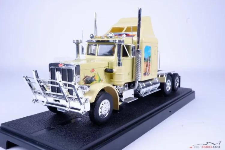 Revell 1/24 Scale 08893 - Peterbilt Road Train Truck