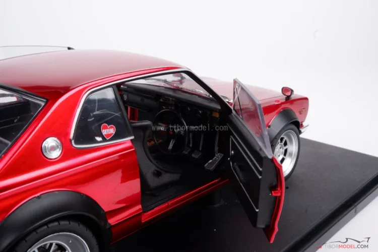 Nissan Skyline C10 Hakosuka (1970) červený, 1:18 Solido