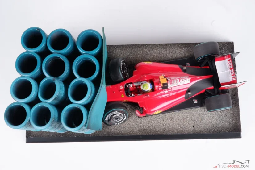 Diorama Ferrari F60 - Felipe Massa nehoda 2009 Hungaroring, 1:18