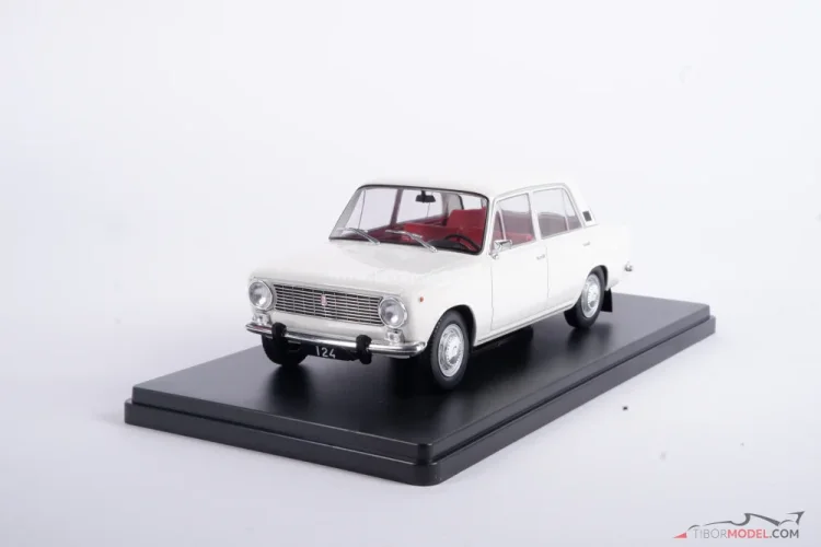 Fiat 124 (1970) white, 1:24 Whitebox