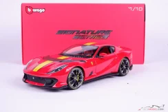 Ferrari 812 Competizione (2021) červené, 1:18 Bburago Signature