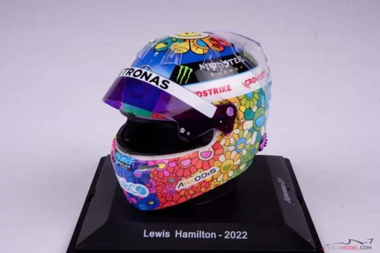 Lewis Hamilton 2022 Japanese GP, Mercedes helmet, 1:5 Spark