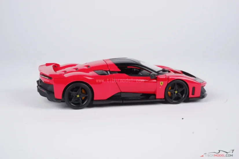 Ferrari F80 (2025) červené, 1:24 Bburago