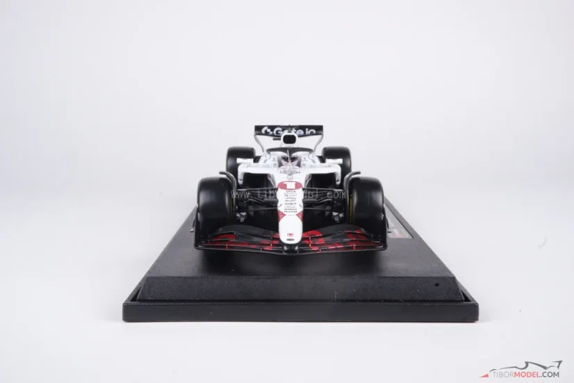 Red Bull RB21 - Max Verstappen (2025), Víťaz VC Japonska, 1:18 Bburago