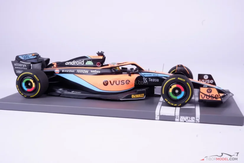 McLaren MCL36 - Daniel Ricciardo (2022), Vuse, 1:18 Minichamps