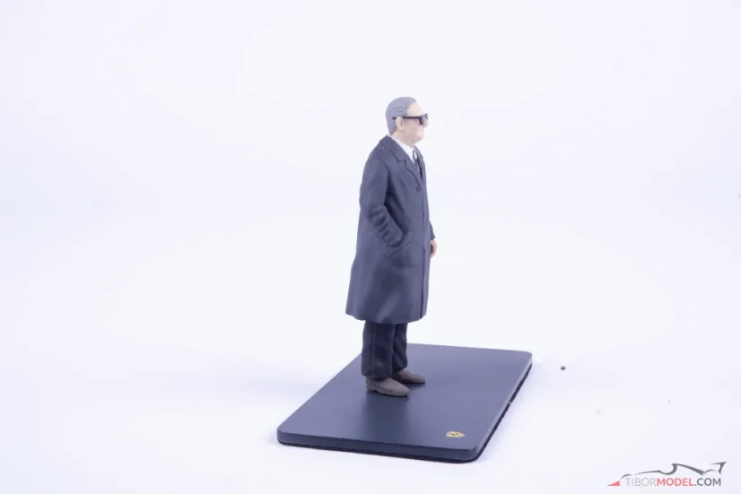 Enzo Ferrari figura, 1:18