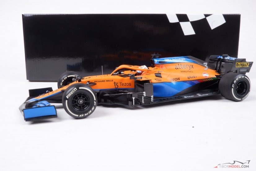 McLaren MCL35M - D. Ricciardo (2021), Győztes Olasz Nagydíj, 1:18 Minichamps