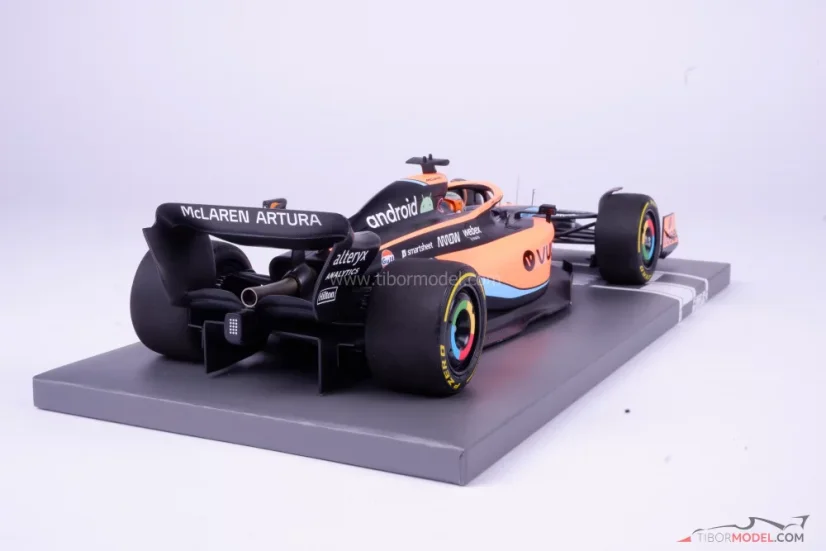 McLaren MCL36 - Daniel Ricciardo (2022), Vuse, 1:18 Minichamps