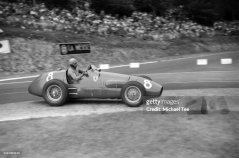Ferrari 500 F2 - Alberto Ascari (1952), Víťaz VC Francúzska, 1:43 GP Replicas