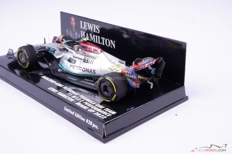 Mercedes W13 - Lewis Hamilton (2022), Miami Nagydíj, 1:43 Minichamps
