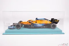 Vitrin türkiz bőr talapzattal (Mulhouse), 1:18 Atlantic