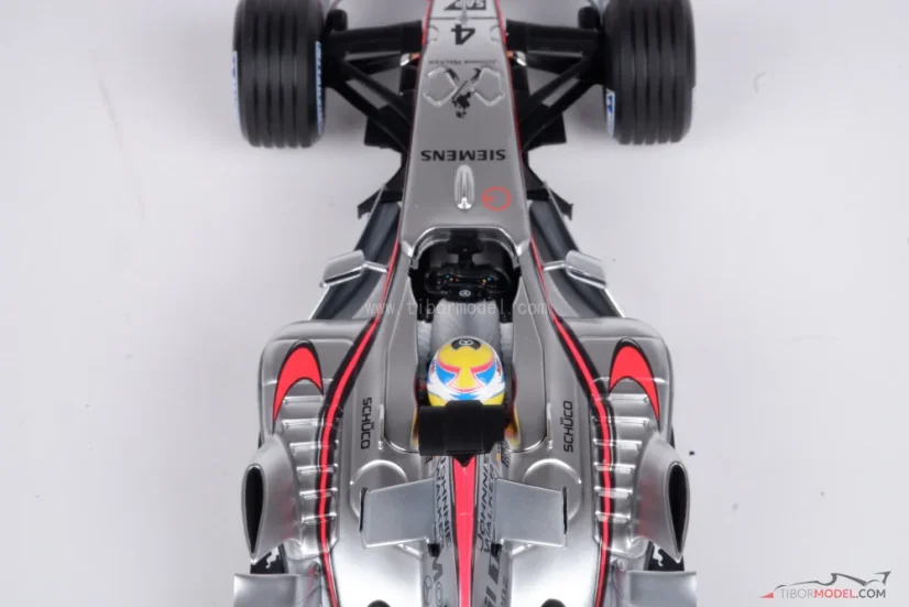 McLaren MP4/21 - Juan Pablo Montoya (2006), 1:18 Minichamps