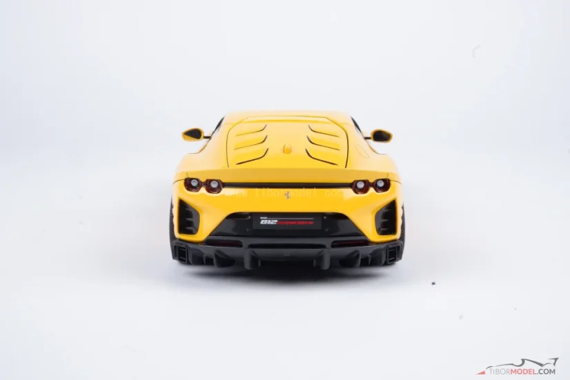 Ferrari 812 Competizione (2021) sárga, 1:18 Bburago