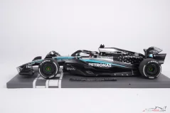 Mercedes W16 - George Russell (2025), VC Číny, 1:18 Minichamps