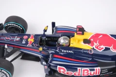 Red Bull RB6 - Sebastian Vettel (2010), Majster sveta, 1:18 Minichamps