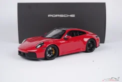 Porsche 911 Carrera GTS (2025) piros, 1:18 Minichamps