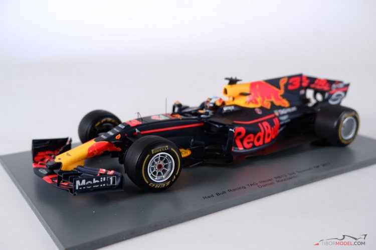 Model car Red Bull RB13 Ricciardo 2017, 1:18 Spark | Tibormodel.com