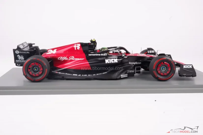 Alfa Romeo C43 - Guanyu Zhou (2023), Austrálie, 1:18 Spark