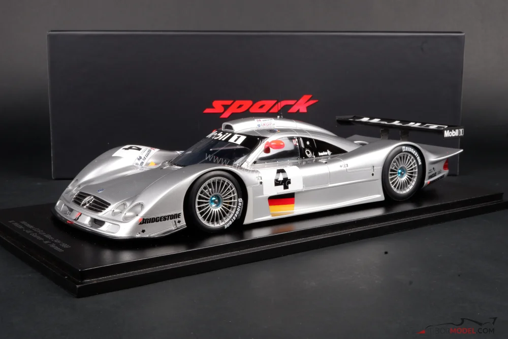 Model car Mercedes CLR Webber 1999, 1:18 Spark | Tibormodel.com