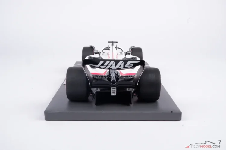 Haas VF-22 - Kevin Magnussen (2022), Brazil Nagydíj, 1:18 Minichamps