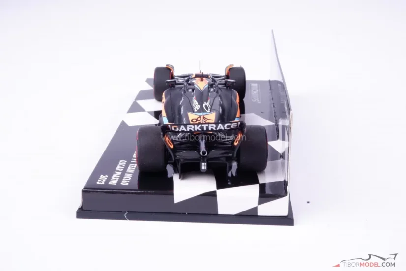 McLaren MCL60 - Oscar Piastri (2023), 1:43 Minichamps