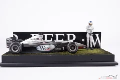 Diorama McLaren MP4/14 - M. Häkkinen nehoda 1999 Imola, 1:18