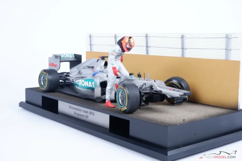 Dioráma Mercedes W03 - M. Schumacher baleset 2012 Szingapúr, 1:18