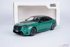 BMW M5 (2025) zöld, 1:18 Solido