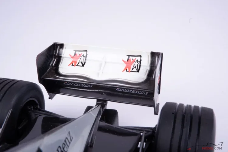 Model car McLaren MP4/13 Hakkinen 1998 Minichamps | Tibormodel.com