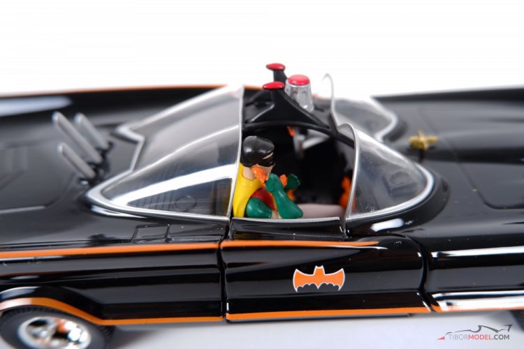 Batmobil Batman figurával (a Batman c. sorozatból), 1:24 Jada