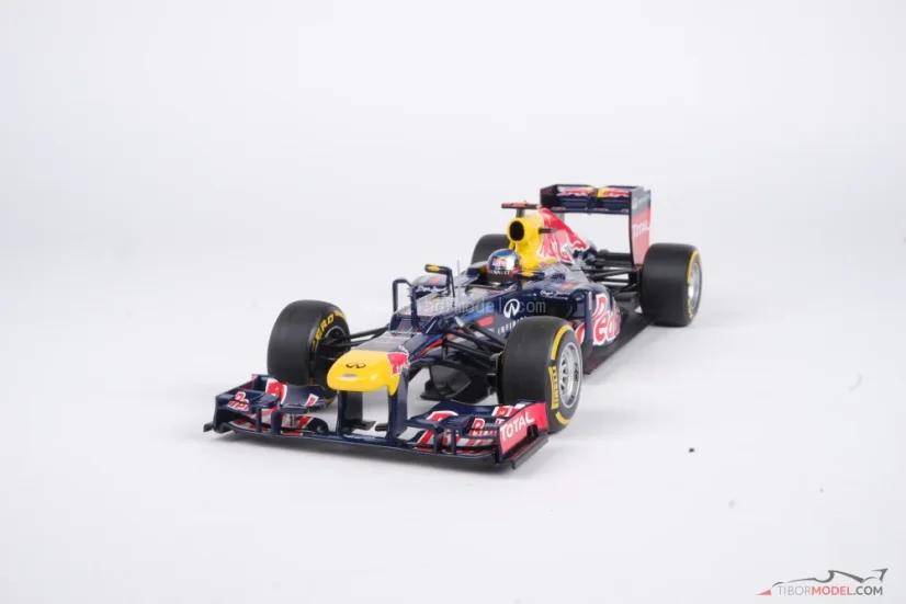 Red Bull RB8 - Sebastian Vettel (2012), Majster sveta, 1:18 Minichamps