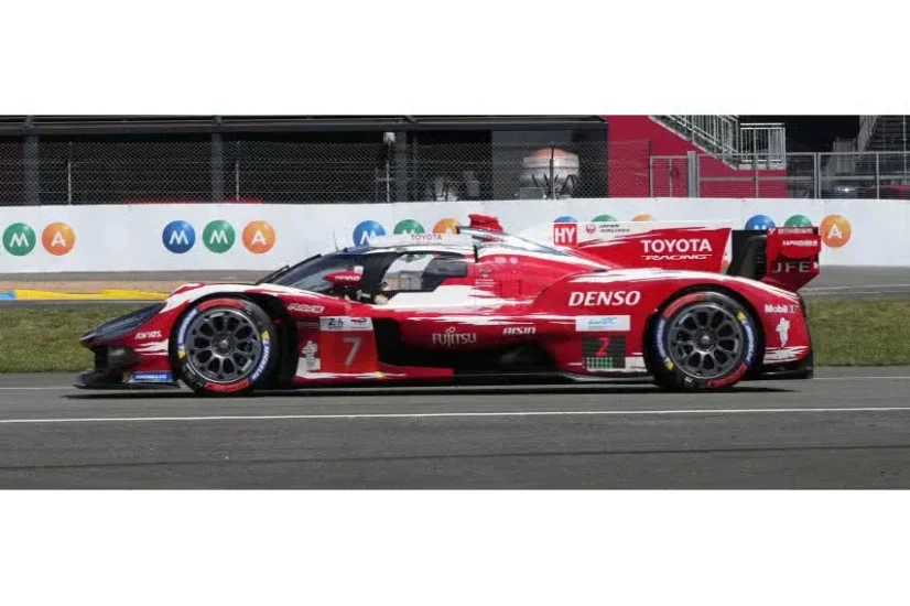 Toyota TR010 Hybrid - Conway/Kobayashi/De Vries (2026), Winner Le Mans, 1:43 Spark Toyota TR010 Hybrid - Conway/Kobayashi/De Vries (2026), Winner Le Mans, 1:43 Spark