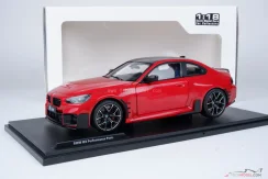 BMW M2 (2024) piros, 1:18 Solido