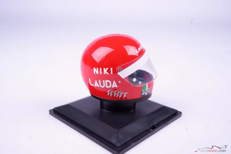Niki Lauda 1975 Ferrari helmet, 1:5 Spark