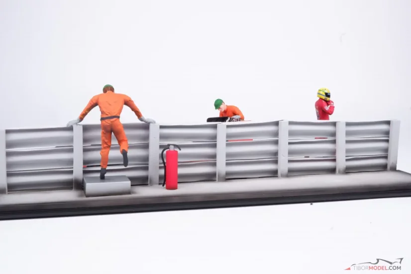 Diorama McLaern MP4/4 - A. Senna crash Monaco 1988, 1:18