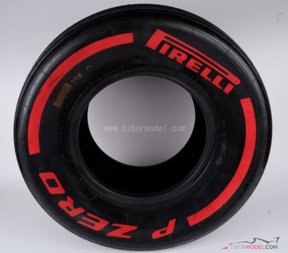 Pirelli PZero Supersoft front left tyre (2016)