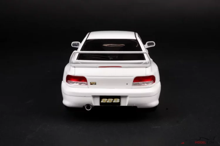 Subaru Impreza 22B (1998) pure white, 1:18 Solido
