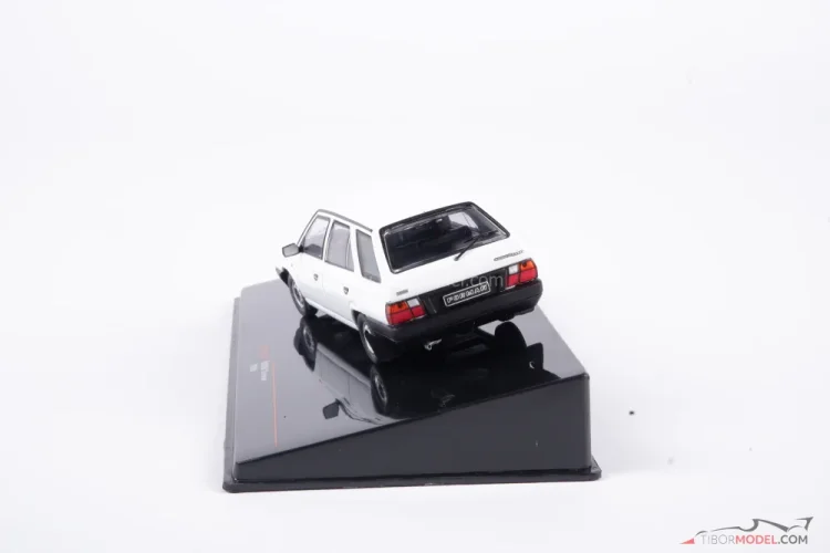 Škoda Forman biela (1990), 1:43 Ixo